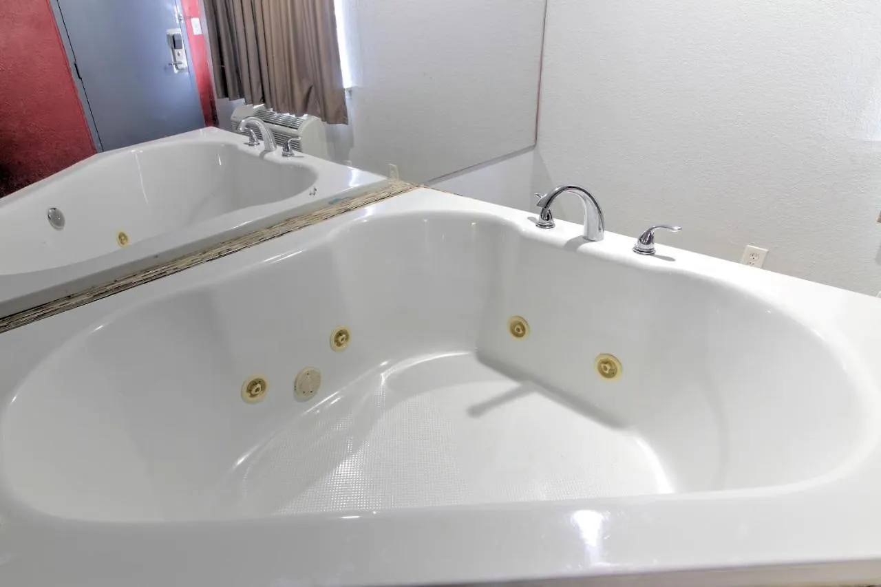 Econo Lodge Airport Norfolk